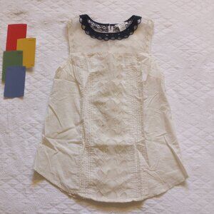 Esley Scalloped Contrast Lace Collar Sleeveless Blouse, Size S